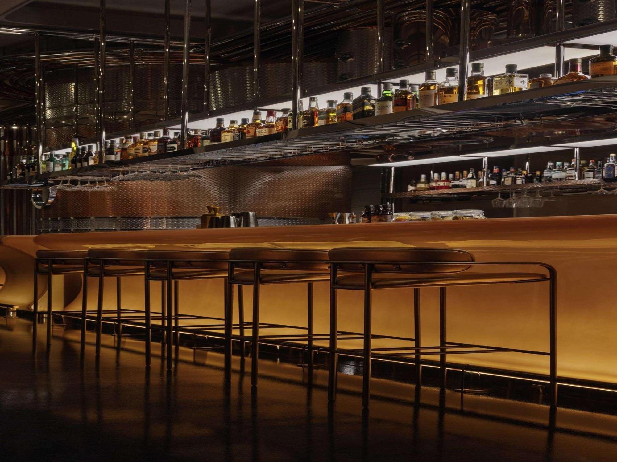 Hotel So/ Uptown Dubai Exterior foto The bar at the RITZ